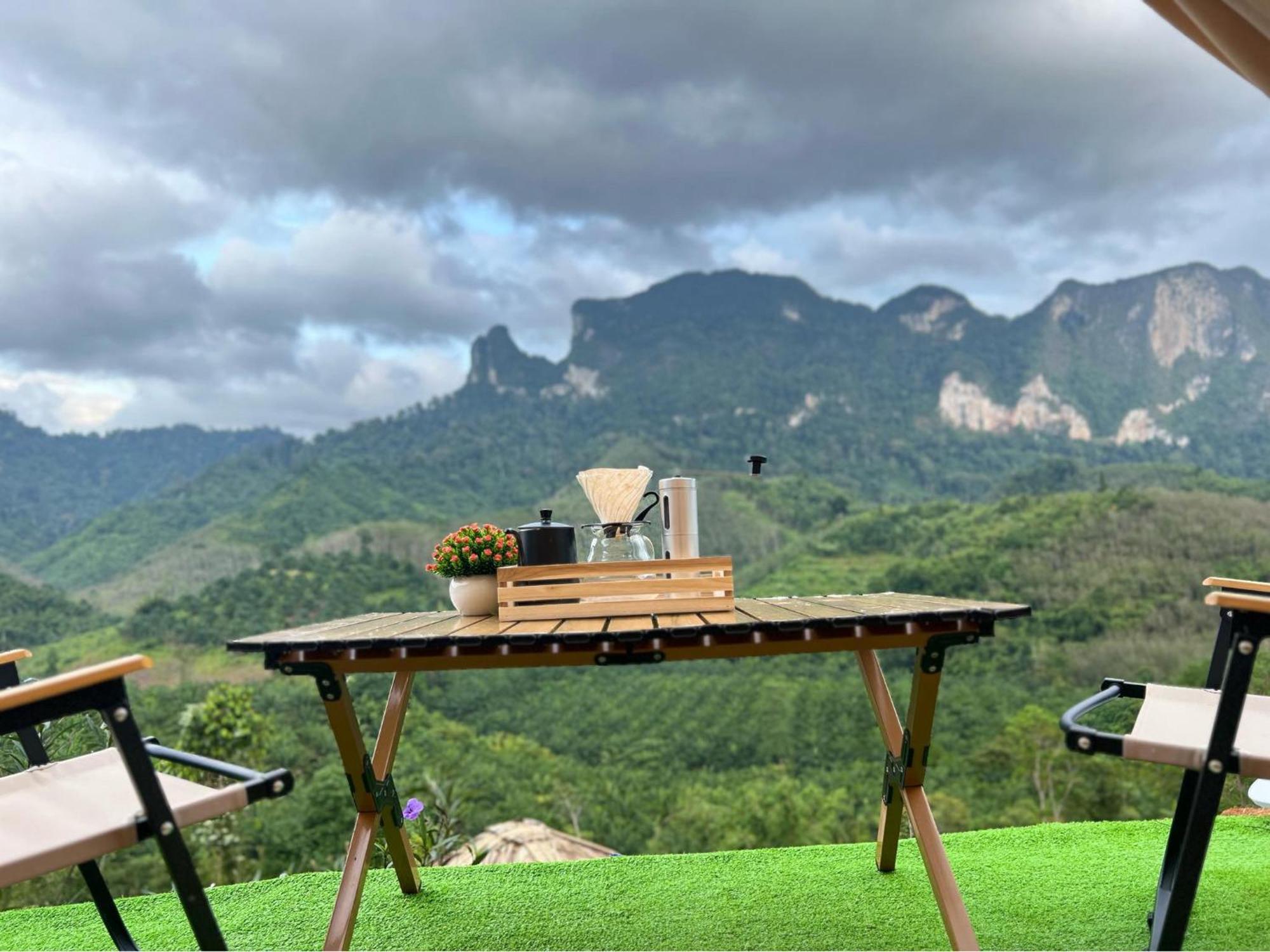 Camping Phutajoy Khaosok แคมป์ปิ้งภูตาจ้อยเขาศก Ban Thung Lang Tham Eksteriør billede